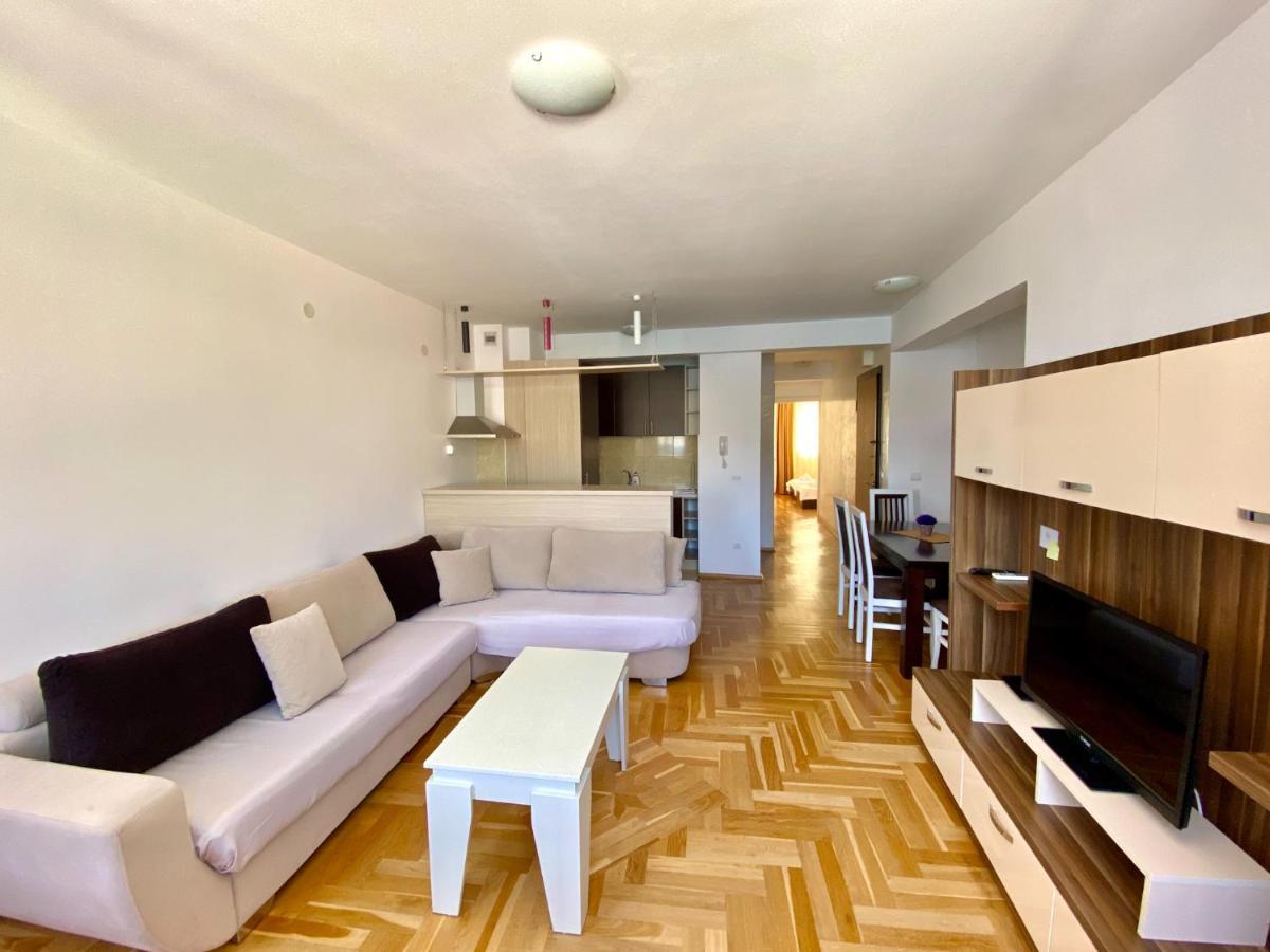 Apartments First Line Petrovac Εξωτερικό φωτογραφία