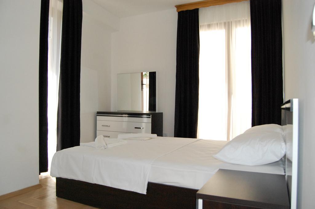 Apartments First Line Petrovac Δωμάτιο φωτογραφία