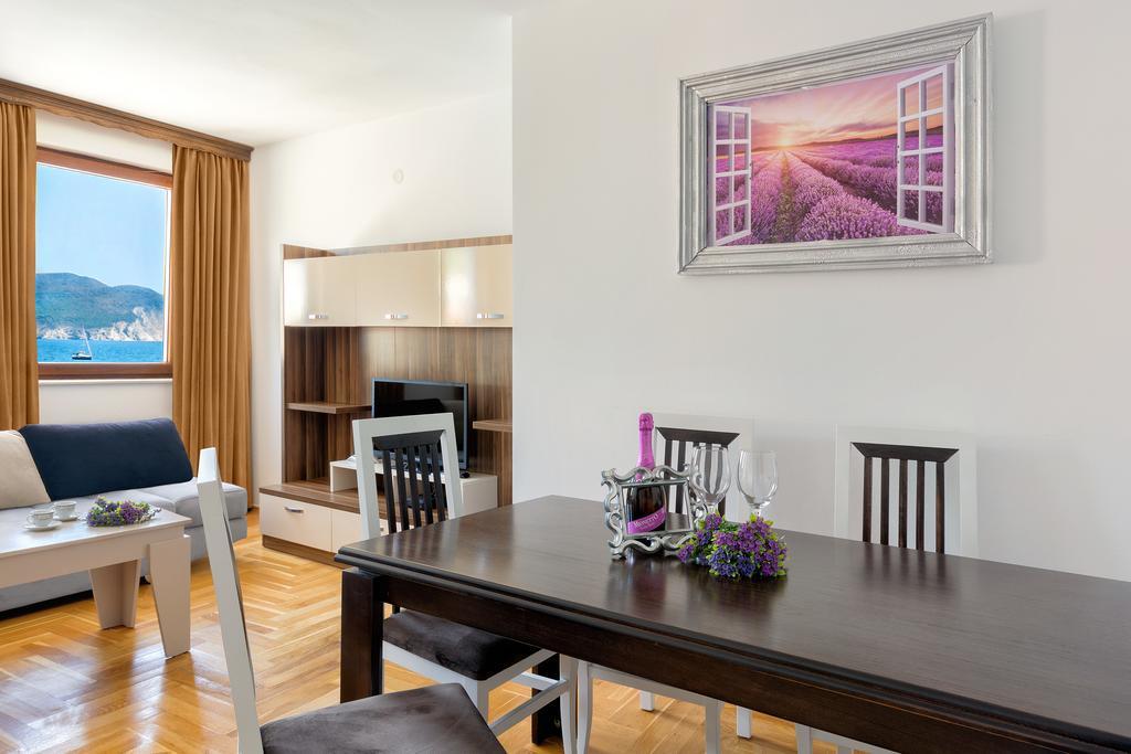 Apartments First Line Petrovac Εξωτερικό φωτογραφία