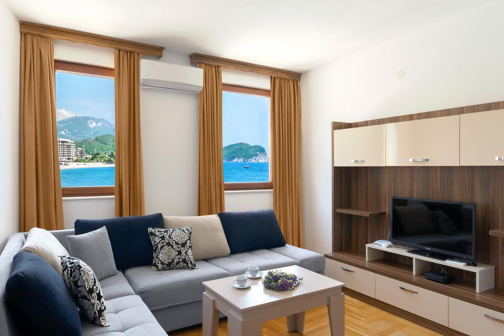 Apartments First Line Petrovac Εξωτερικό φωτογραφία